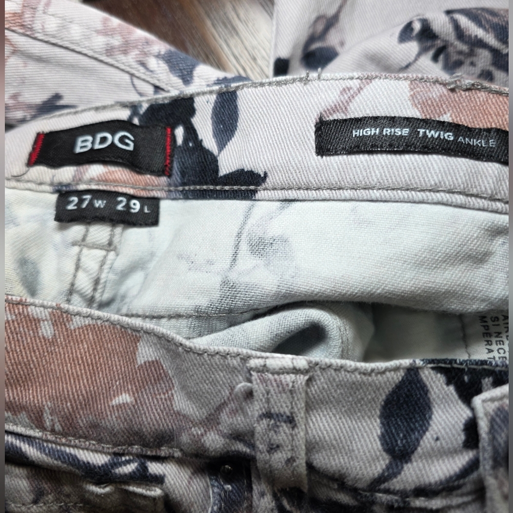 BDG Floral Patterned Pants with Black and Gray Accents - Picture 5 of 5